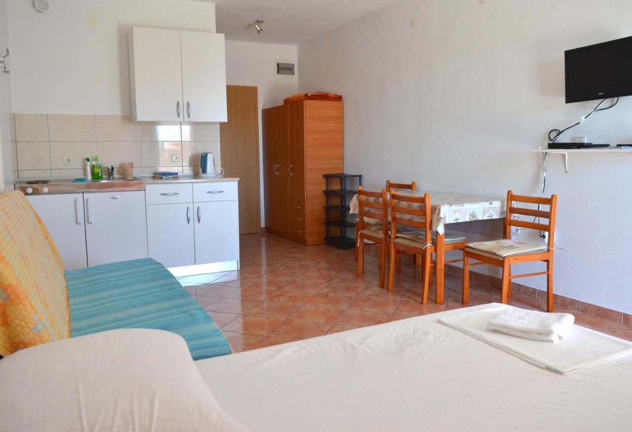 Apartments By The Sea Gradac, Makarska - 13681 格拉达茨 外观 照片