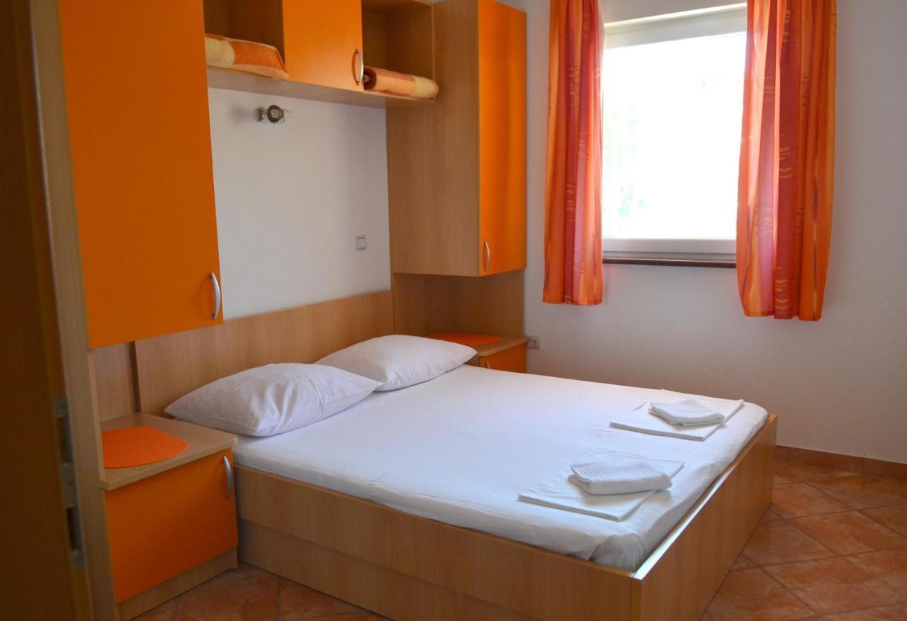 Apartments By The Sea Gradac, Makarska - 13681 格拉达茨 外观 照片