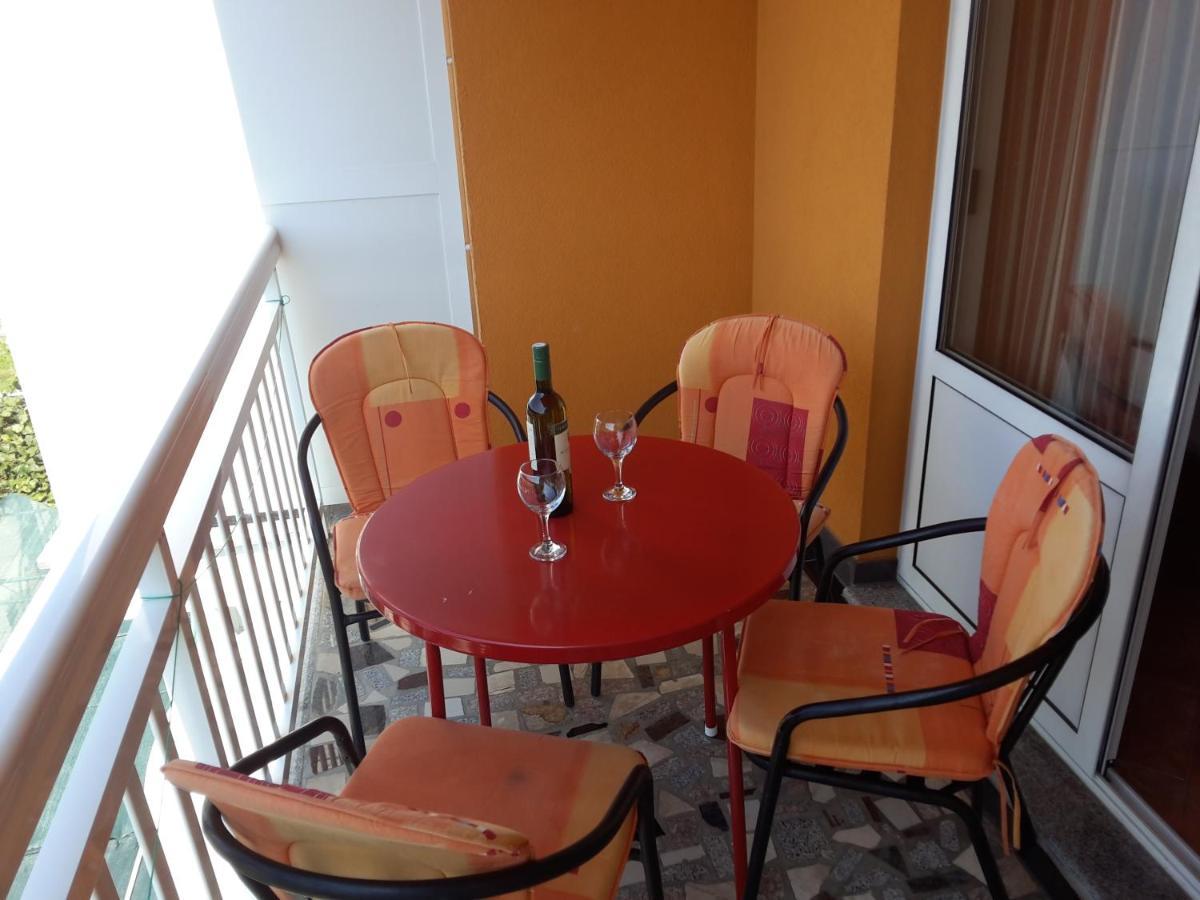 Apartments By The Sea Gradac, Makarska - 13681 格拉达茨 外观 照片