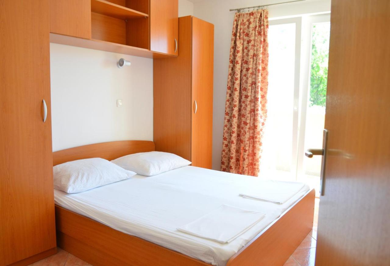 Apartments By The Sea Gradac, Makarska - 13681 格拉达茨 外观 照片